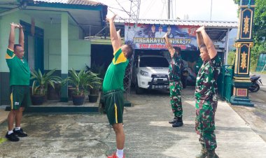 Danramil 04 Karangkobar Pimpin Anggota Laksanakan Pembinaan Fisik Lari Jalan