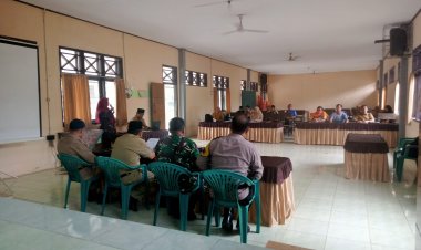 Babinsa Menghadiri Rapat Koordinasi HUT PGRI