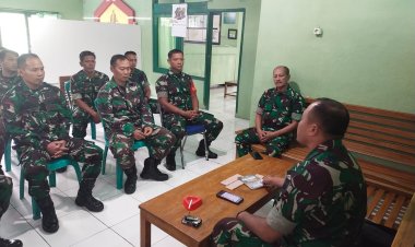 Sebagai Wadah Pemberian Informasi Danramil Berikan Jam Komandan