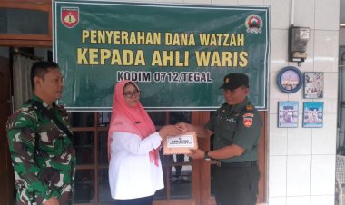 Sebanyak  4 Orang Ahli Waris Dari Keluarga TNI Mendapat Santunan Watzah