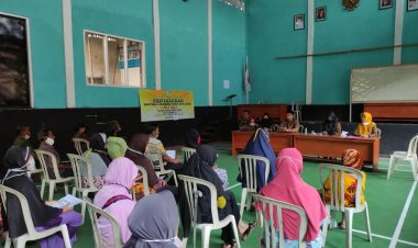 Akhir Tahun 2022, Pemdes Gandasuli Salurkan BLT