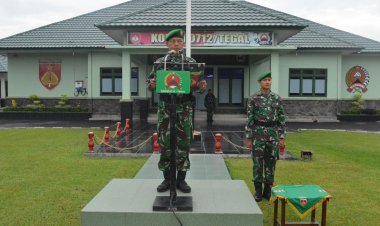 Kasdim 0712 Tegal Pimpin Upacara Hari Senin