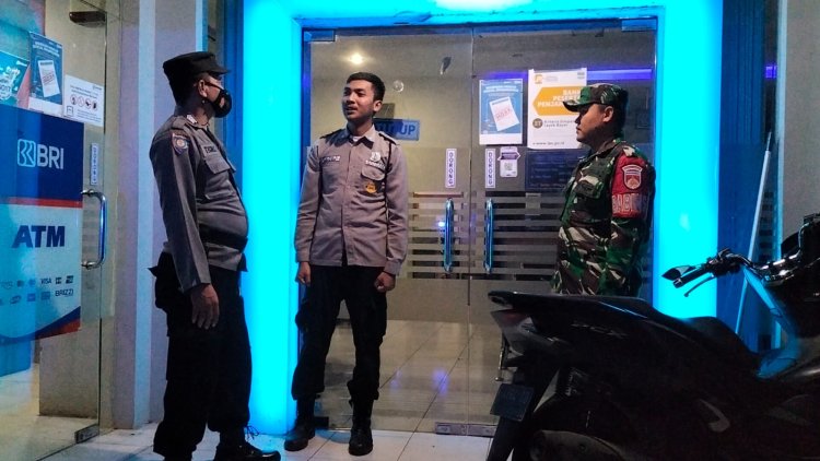 Sinergitas TNI-Polri Patroli Malam Untuk memberikan rasa aman kepada masyarakat