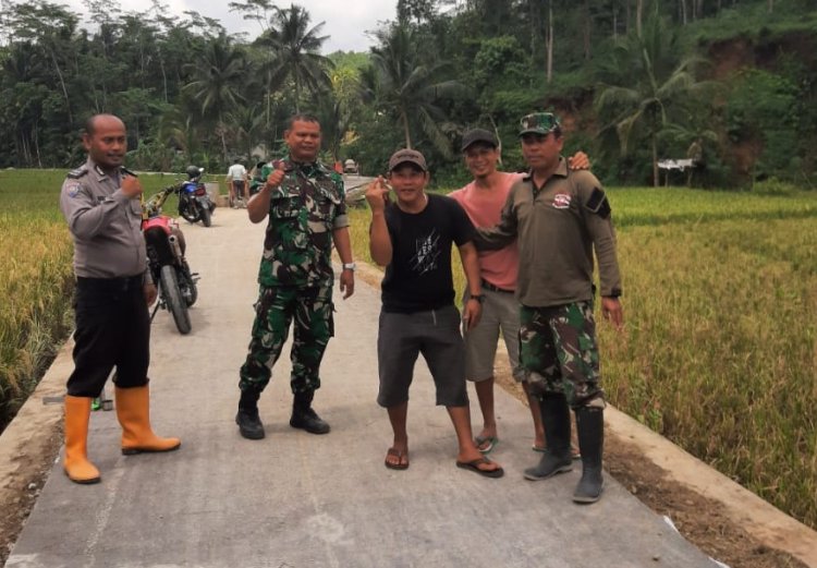 Wujudkan Kemanunggalan, Koramil Pekuncen Gelar Karya Bakti TNI