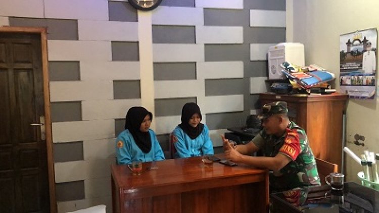 Komsos Babinsa Dengan Anak Sekolah PKL SMK Muhammadiyah Karangkobar