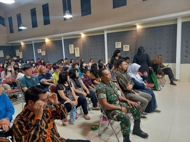 Danramil Bersama Kapolsek Hadiri Undangan Perayaan Natal di Gereja JKI ANUGERAH  ILAHI