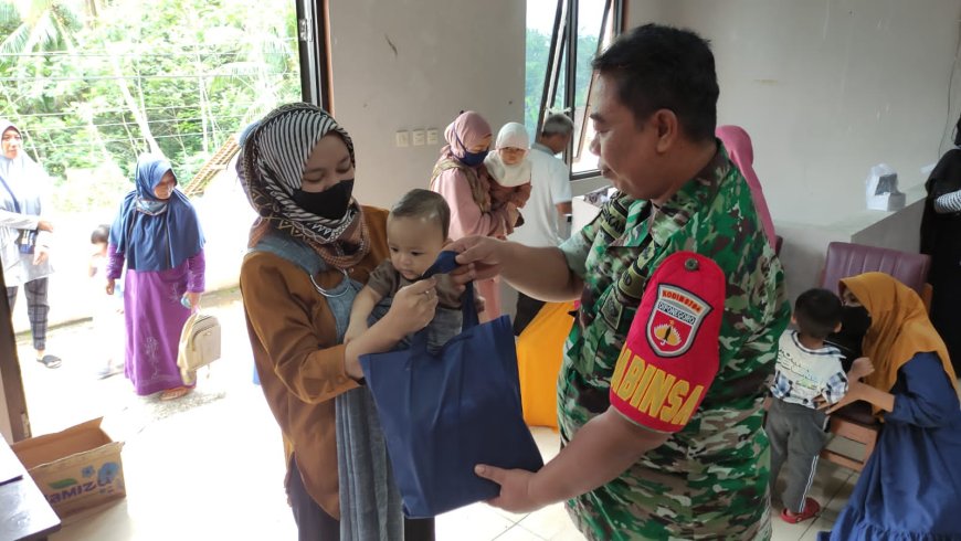 Cegah Stunting  Babinsa Dampingi Kegiatan Posyandu