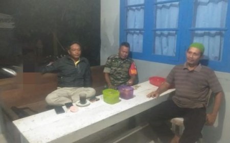 Malam Hari Babinsa Kalimanah Lakukan Komsos