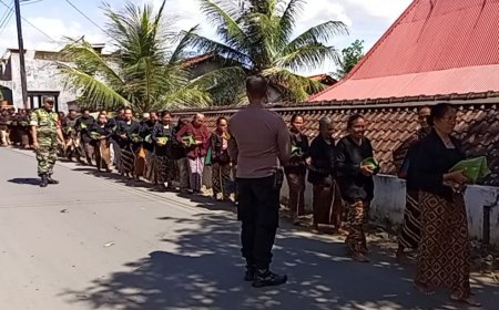Babinsa Jatilawang Ikuti Tradisi Budaya Leluhur Perlon Rikat