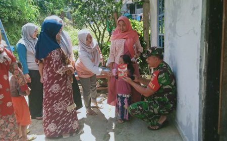 Penuhi Gizi Balita Babinsa  Dampingi Pembagian PMT Bagi Balita