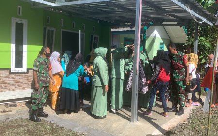 Tingkatkan Kesehatan Balita, Babinsa Mrebet Bantu Posyandu