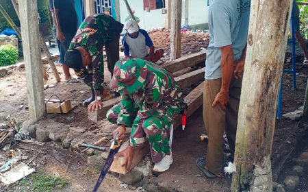 Koramil 01/Purbalingga Bantu Bedah Rumah Warga
