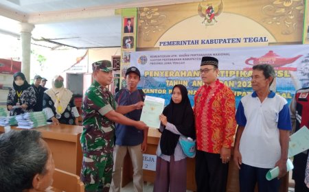 Babinsa Desa Lembasari Dampingi Penyerahan Sertifikar Tanah