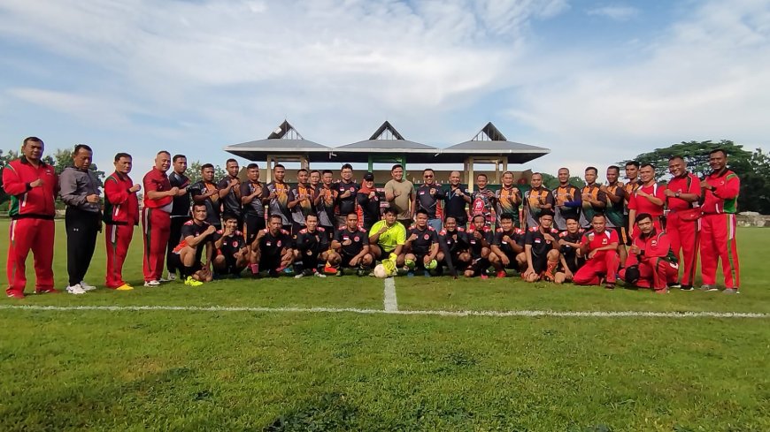 Kodim 0712 Tegal Latih Tanding Sepak Bola Dengan BPBD Kabupaten Tegal