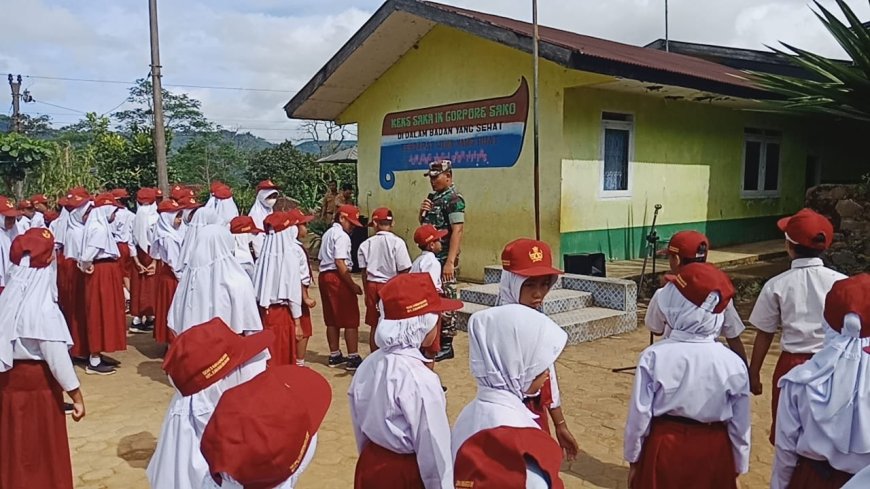Babinsa Latih PBB Kepada Siswa SD Negeri 3 Binangun
