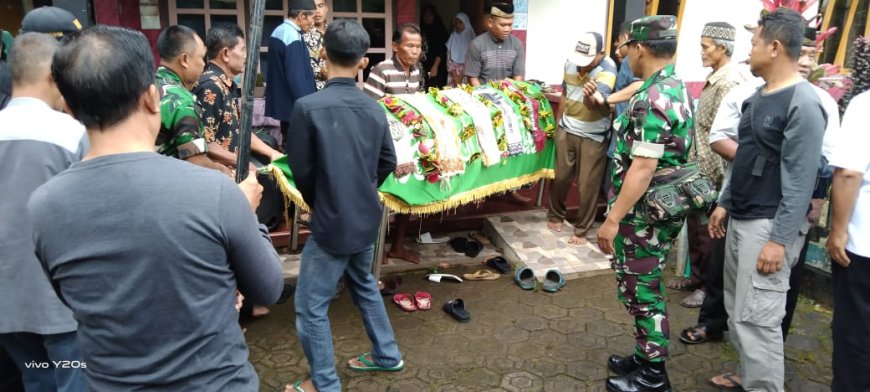 Koramil 09 Susukan Turut Hadir Dalam Acara Pemakaman Purnawirawan Tni 