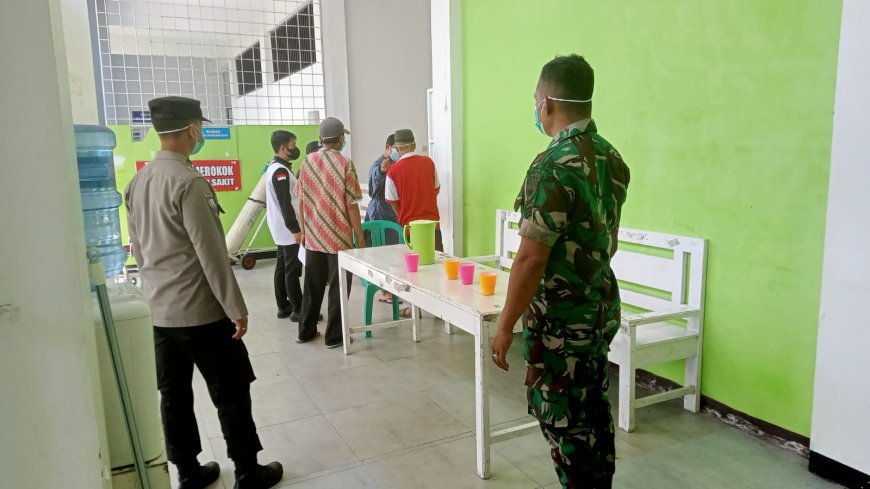 TNI Polri Turun Langsung Dampingi Evakuasi Orang Dengan ODGJ