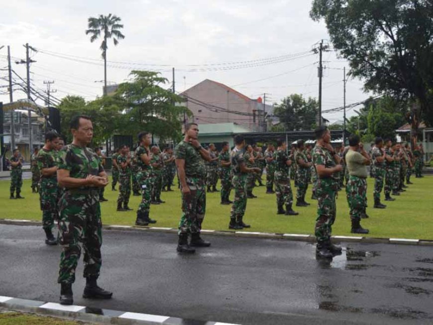 Guna Tingkatkan Kebugaran Prajurit, Kasdim 0712 Tegal Pimpin Jalan Sehat