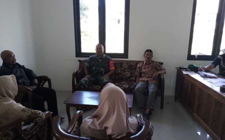 Babinsa Komsos Dengan Aparatur Pemerintah Desa