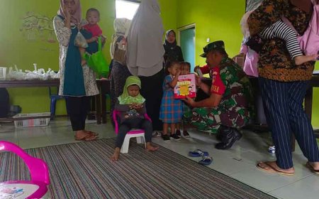 Wujudkan Balita Sehat Babinsa Dampingi Posyandu