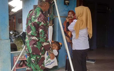 Babinsa Dampingi Kegiatan Posyandu Balita di Desa Binaan untuk Cegah Stunting