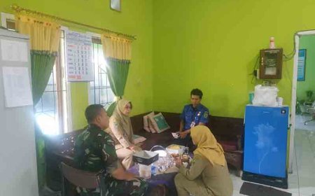 Meningkatkan Sinergitas dan Kekompakan: Peran Babinsa Komsos dengan Staff Kelurahan