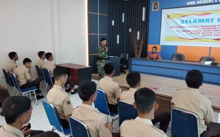 Babinsa Aktif Memberikan Sosialisasi Rekrutmen TNI AD 2023 di SMKN 1 Punggelan