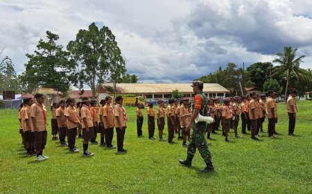 Bentuk Sikap Disiplin Babinsa Kaureh Berikan Latihan PBB