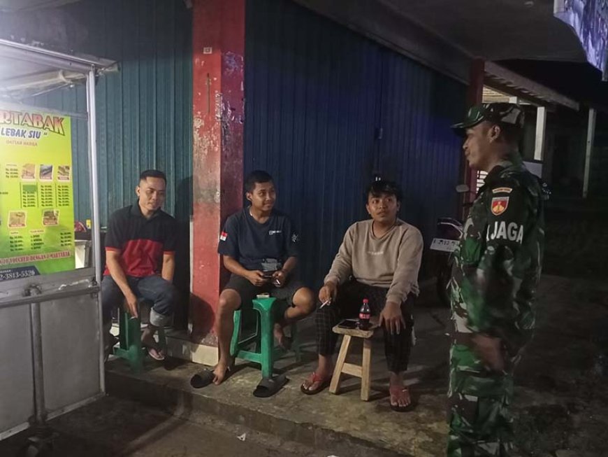 Anggota Koramil 11Punggelan Melakukan Patroli Malam untuk Mencegah Kejahatan
