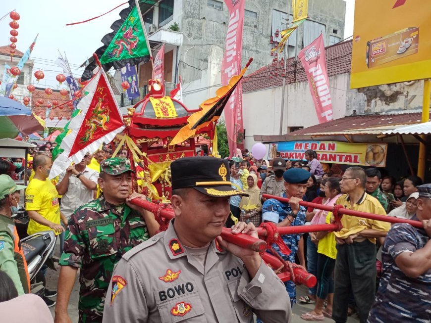 Kodim 0712 Tegal Amankan Kirab Gotong Toa Pe Kong Cap Go Meh