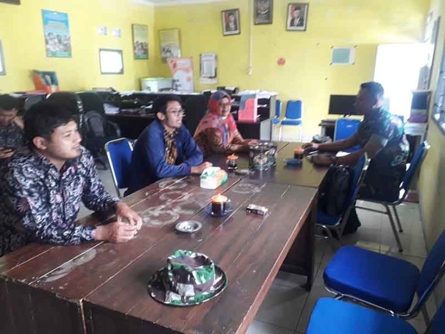 Ciptakan Keakraban Babinsa Giat Komsos Dengan Kades Serta Perangkat