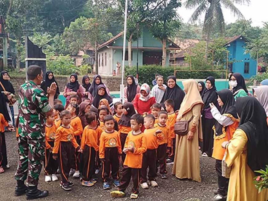 Anak Anak TK Kunjungi Koramil 09 Susukan