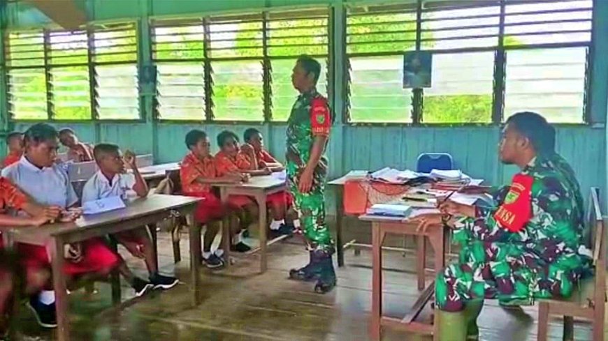 Melatih Ketangkasan Berpikir Cepat Babinsa Koramil Kaureh Adakan Lomba Cerdas Cermat