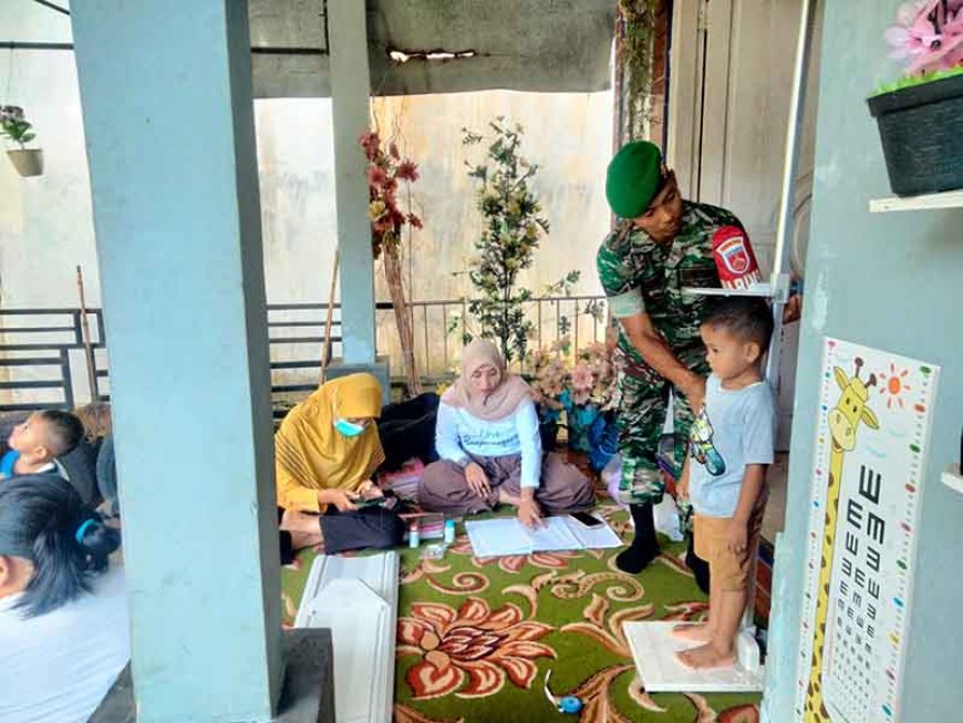 Babinsa Desa Gentansari Melaksanakan Pendampingan Posyandu sebagai Upaya Penanganan Stunting pada Anak