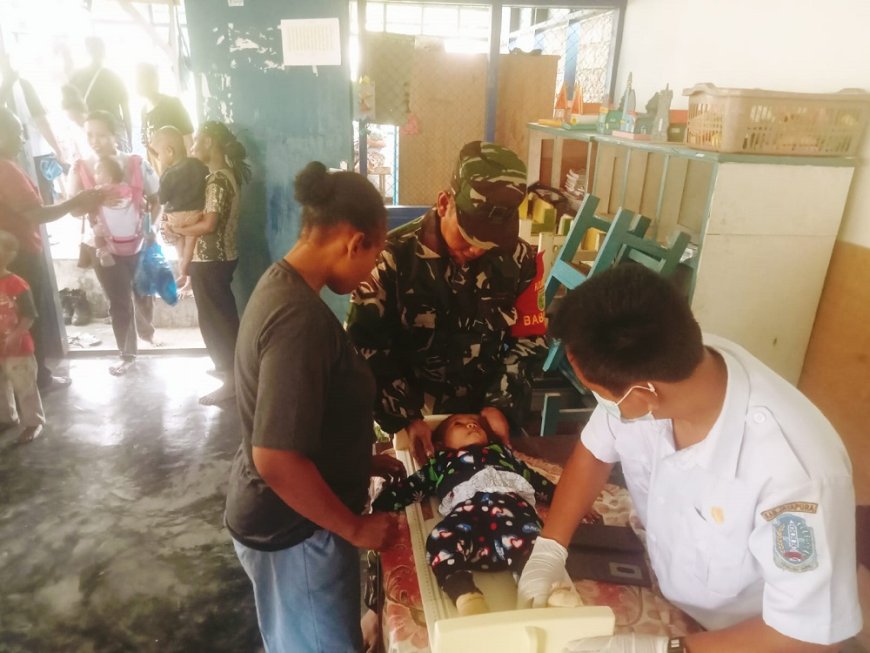 Minimalkan Angka Stunting Di Wilayahnya Babinsa Depapre Aktif Dampingi Kegiatan Posyandu