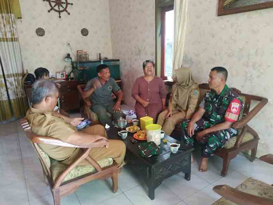 Memperkuat Sinergi dan Kepercayaan Babinsa Jalin Silaturahmi dengan Warga Binaan di Banjarnegara