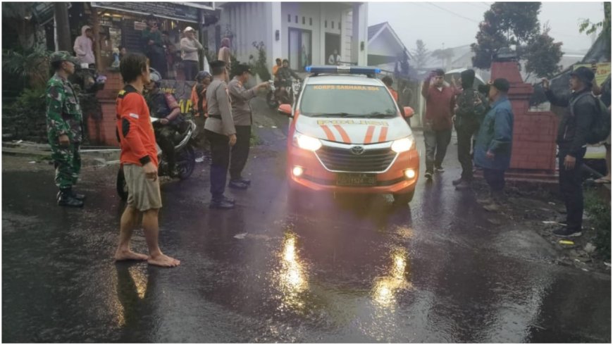 Babinsa Koramil Bumijawa Evakuasi Pendaki Yang Meninggal di Puncak Gunung Slamet