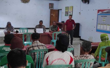 Pendampingan Penyaluran BLT-DD di Desa Pekauman, Banjarnegara