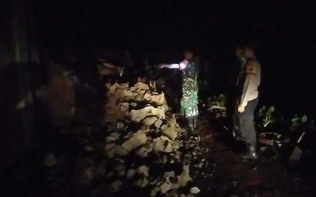 Babinsa Bersama Bhabinkamtibmas Pengecekan Tanah Longsor