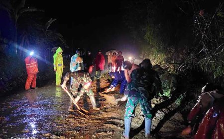 Sigap Babinsa Cek Tebing Longsor Dan Pembersihan Material Longsor