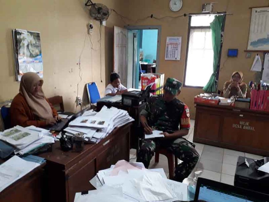 Serda Suratno Memperkenalkan Diri Sebagai Babinsa Baru di Koramil 04 Karangkobar