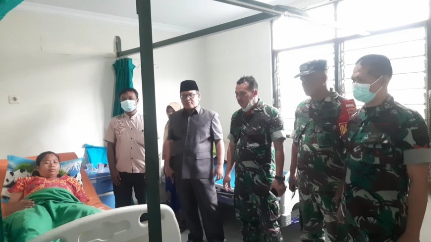 Wujud Kepedulian Kepada Warga, Babinsa Membantu Keringanan Biaya Rumah Sakit