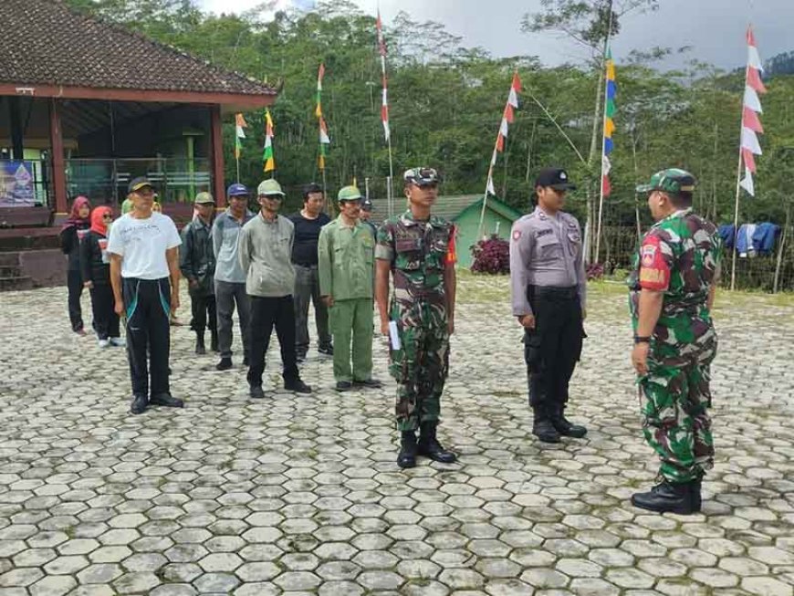 Babinsa dan Bhabinkamtibmas Bersinergi Latih PBB untuk Wujudkan Linmas yang Tangguh
