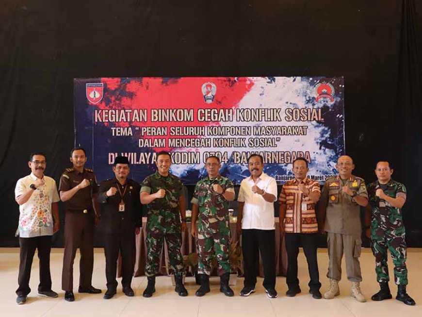 Upaya Preventif Menuju Persatuan dan Kesatuan Bangsa Melalui Binkom