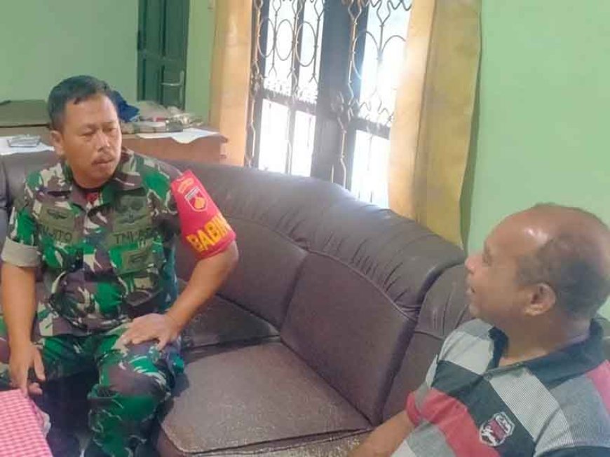 Babinsa Komsos Memberikan Motivasi dan Himbauan Kepada Warga Pendatang
