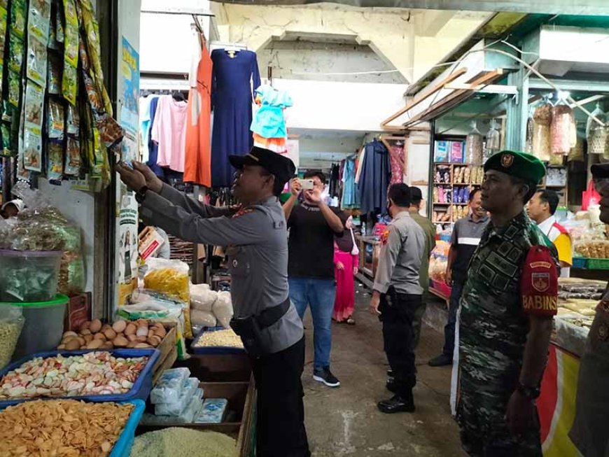Koramil Polsek Petugas Puskesmas Banjarnegara Laksanakan Operasi Pasar