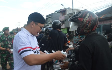 Kodim 0712 Tegal Bersama Hotel Kudus Permata Bagikan Takjil