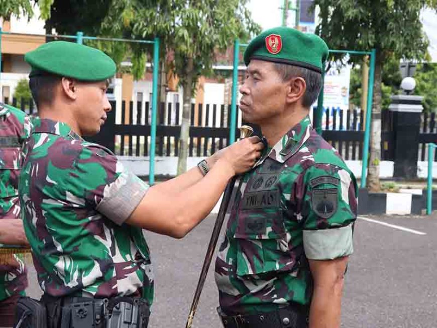 Tradisi Kenaikan Pangkat dan Purna Tugas Kodim 0704 Banjarnegara