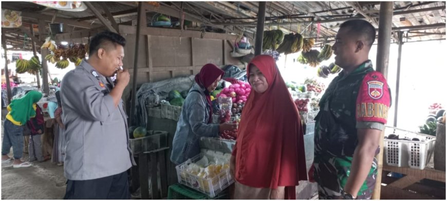 Jaga Kondusifitas, Babinsa Koramil Bumijawa Laksanakan Patroli Sinergitas TNI-Polri