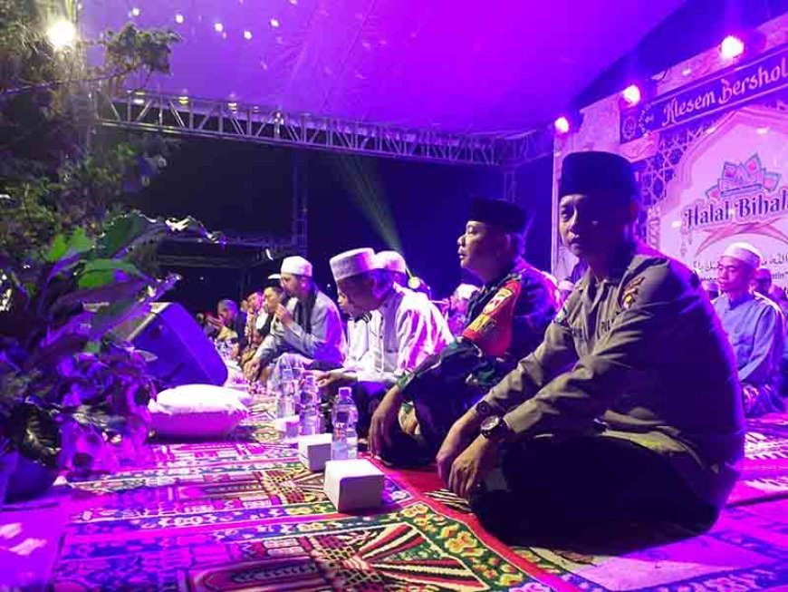 Sinergi Babinsa dan Bhabinkamtibmas Membangun Silaturahim dan Kerukunan Masyarakat melalui Halal Bi Halal